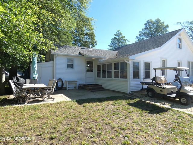 220 Garfield Avenue, Toms River, NJ 08753