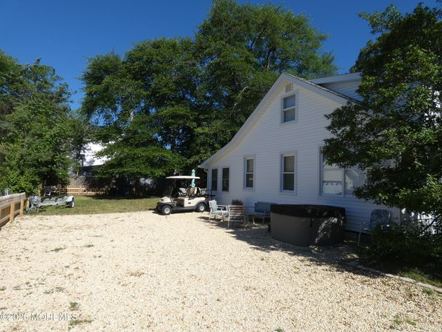 220 Garfield Avenue, Toms River, NJ 08753