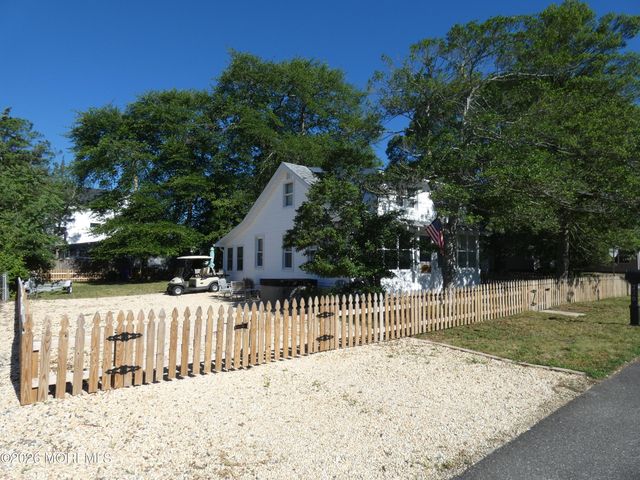220 Garfield Avenue, Toms River, NJ 08753