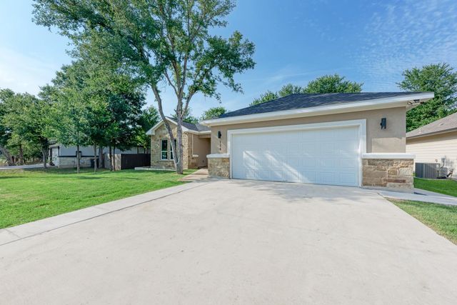 116 Mokulua LN, Bastrop, TX 78602