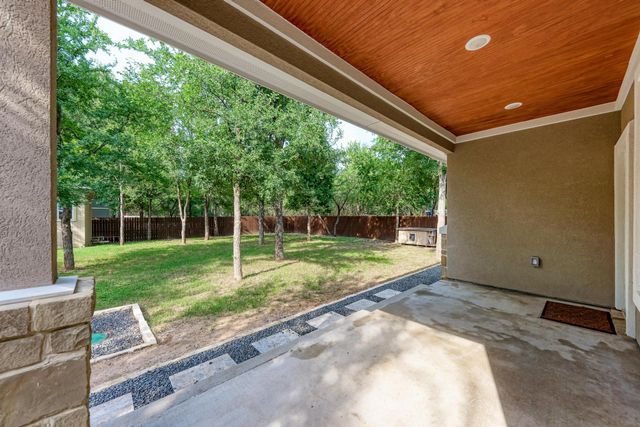 116 Mokulua LN, Bastrop, TX 78602