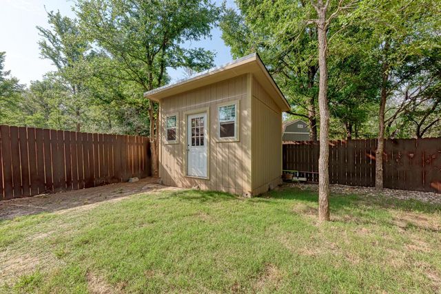 116 Mokulua LN, Bastrop, TX 78602