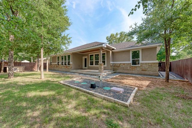 116 Mokulua LN, Bastrop, TX 78602