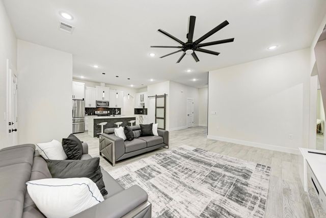 116 Mokulua LN, Bastrop, TX 78602