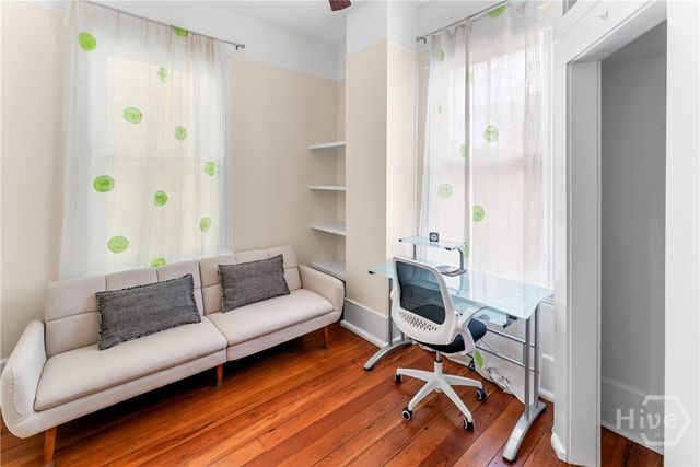 524 E Henry Street, Savannah, GA 31401
