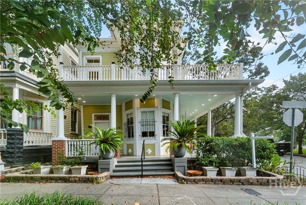 524 E Henry Street, Savannah, GA 31401