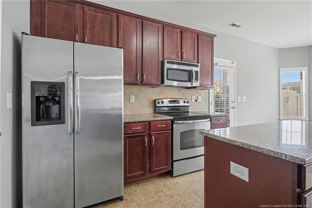 61 Bicentennial Way, Cameron, NC 28326