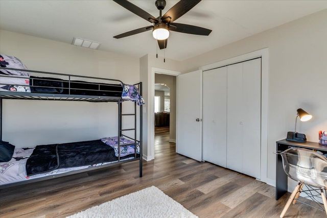 422 W Tuscany Dr, Andover, KS 67002