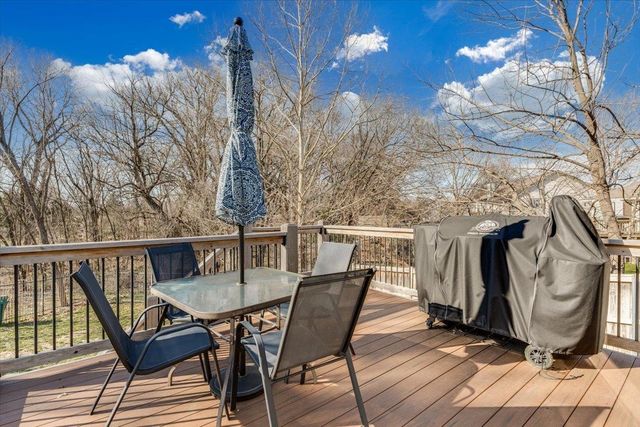 422 W Tuscany Dr, Andover, KS 67002