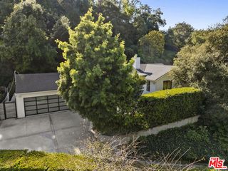 9782 Oak Pass Road, Beverly Hills, CA 90210