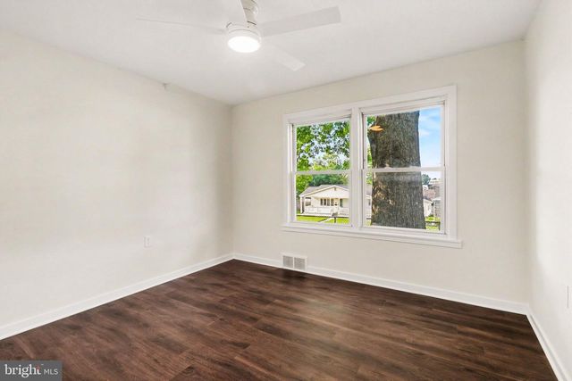 105 OAK HILL DR, Middletown, PA 17057