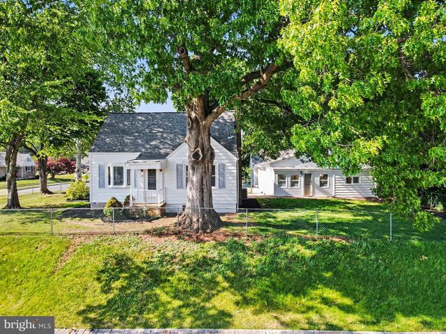 105 OAK HILL DR, Middletown, PA 17057