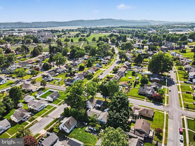 105 OAK HILL DR, Middletown, PA 17057
