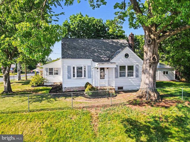 105 OAK HILL DR, Middletown, PA 17057