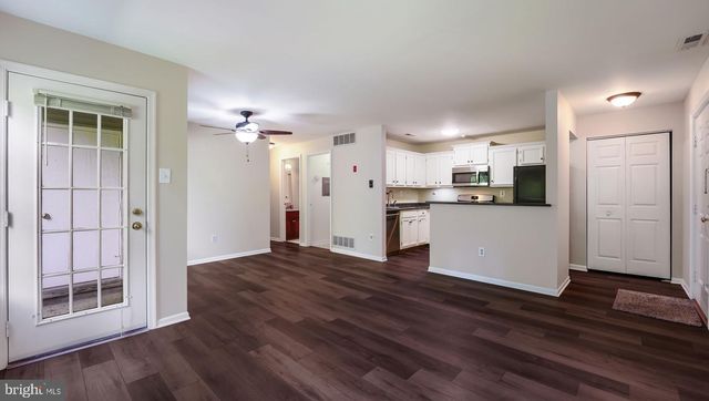907 DIAMOND DR, Newtown, PA 18940