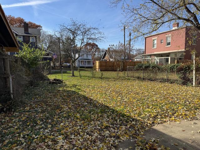 121 Maple Avenue, Southgate, KY 41071