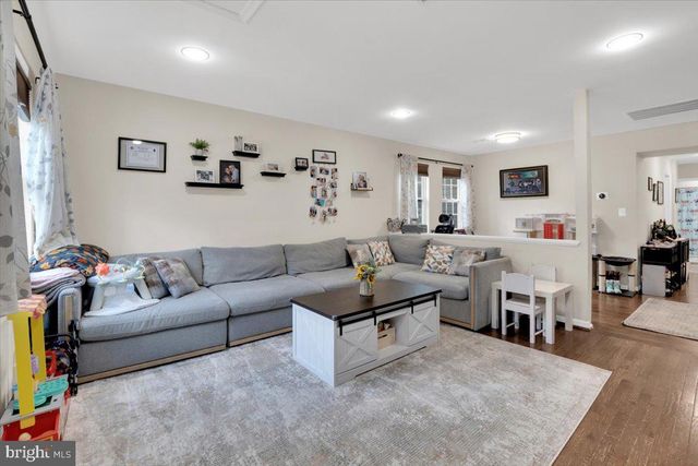 6519 WOODLAND RD, Suitland, MD 20746