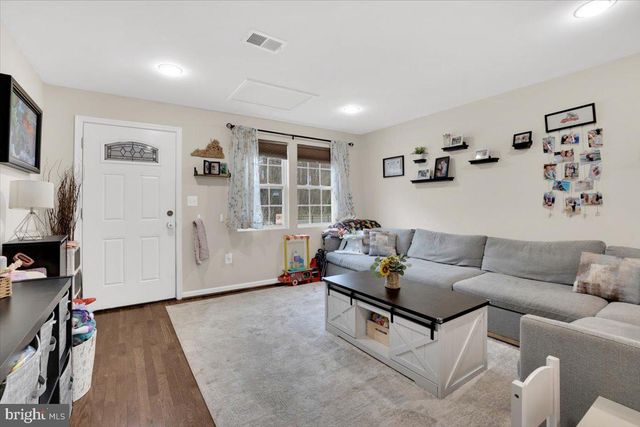 6519 WOODLAND RD, Suitland, MD 20746