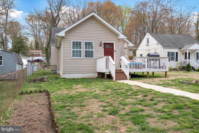 6519 WOODLAND RD, Suitland, MD 20746