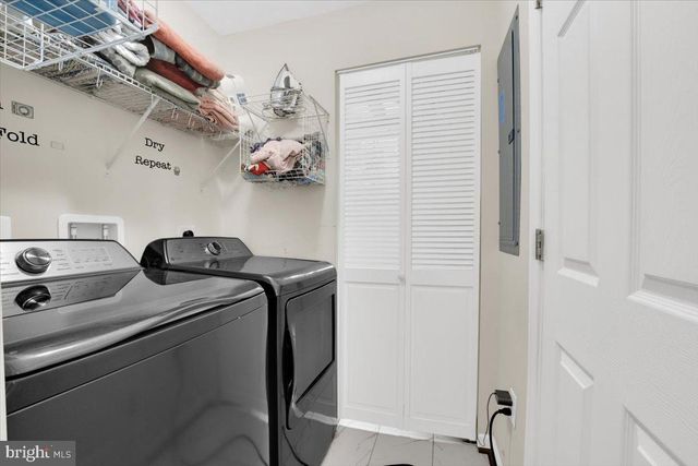 6519 WOODLAND RD, Suitland, MD 20746