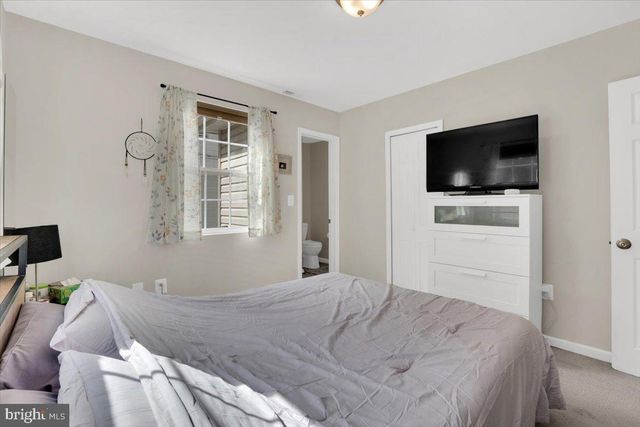 6519 WOODLAND RD, Suitland, MD 20746