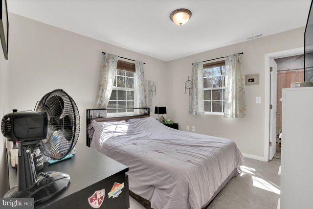 6519 WOODLAND RD, Suitland, MD 20746