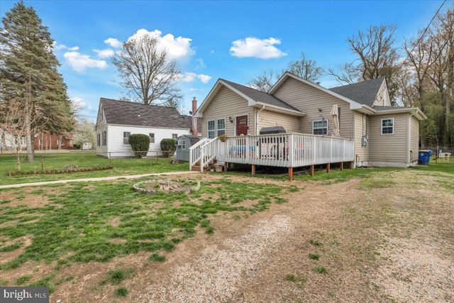 6519 WOODLAND RD, Suitland, MD 20746