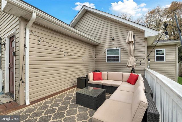 6519 WOODLAND RD, Suitland, MD 20746