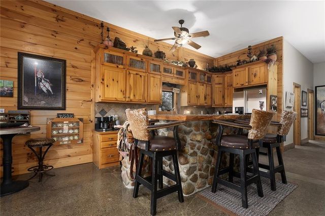 25345 Harmony Road, Paola, KS 66071