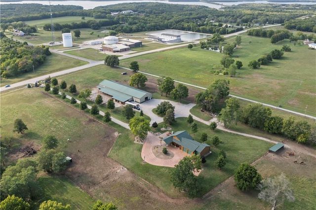 25345 Harmony Road, Paola, KS 66071