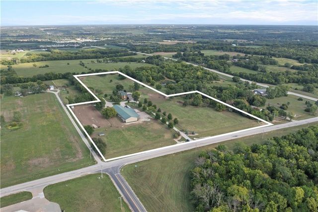 25345 Harmony Road, Paola, KS 66071