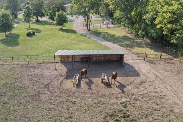 25345 Harmony Road, Paola, KS 66071