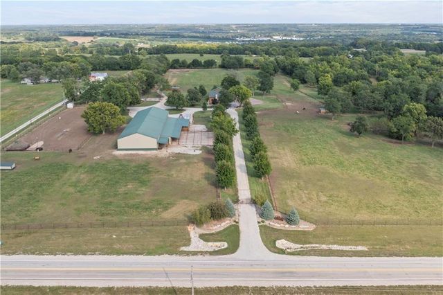 25345 Harmony Road, Paola, KS 66071