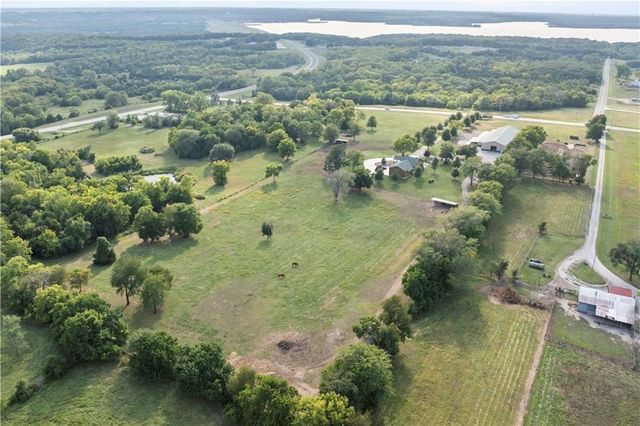 25345 Harmony Road, Paola, KS 66071