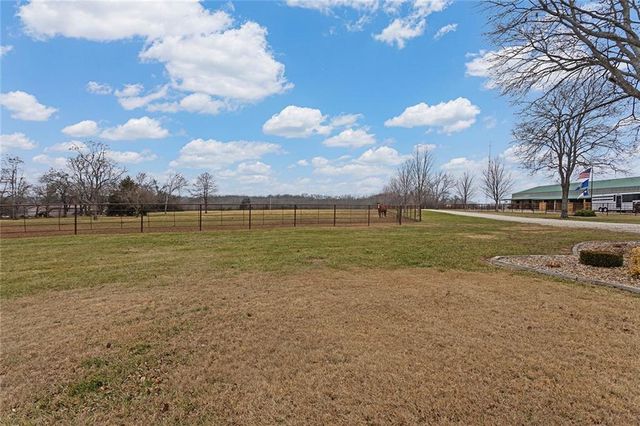 25345 Harmony Road, Paola, KS 66071
