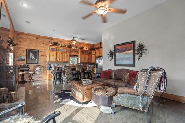 25345 Harmony Road, Paola, KS 66071