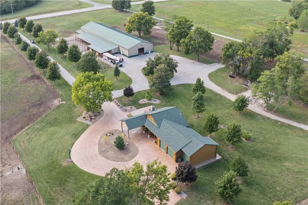 25345 Harmony Road, Paola, KS 66071
