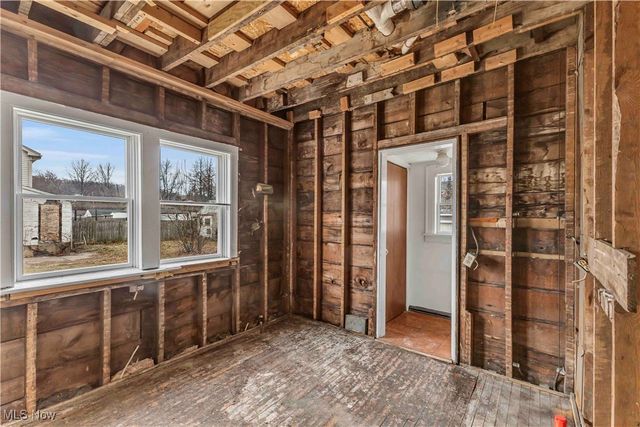 1698 Wickford Road, Cleveland, OH 44112