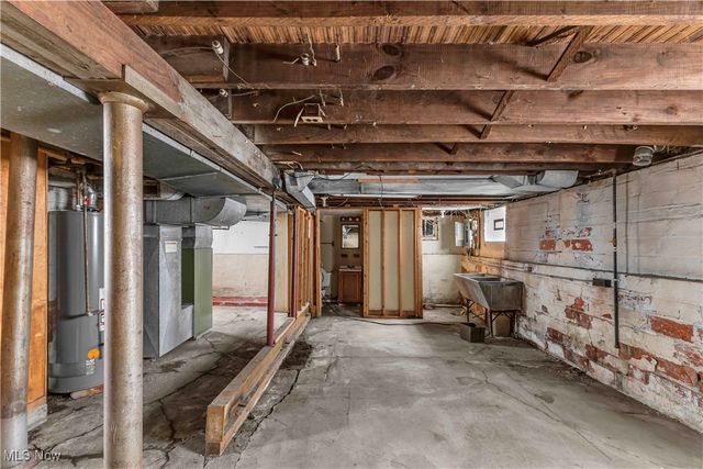 1698 Wickford Road, Cleveland, OH 44112