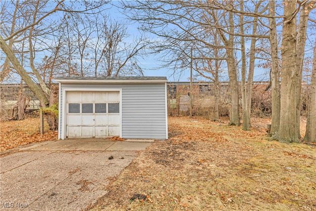 1698 Wickford Road, Cleveland, OH 44112