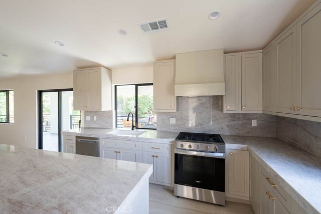 2217 Loma Verde Dr A, Fullerton, CA 93833
