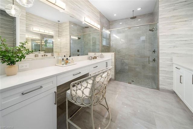 2695 Ridgecrest PL, Naples, FL 34112