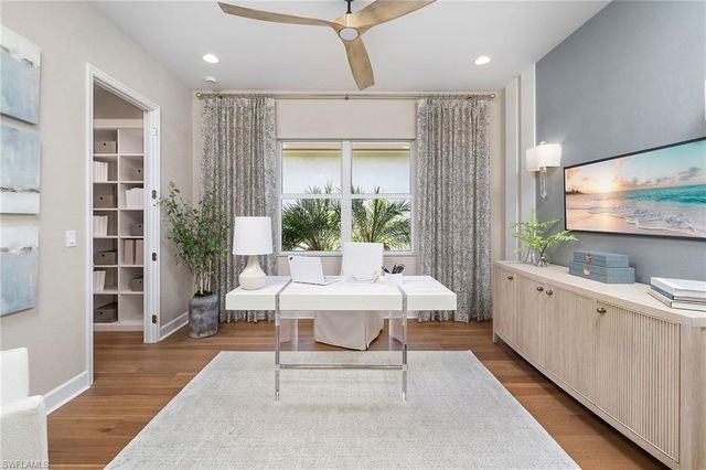 2695 Ridgecrest PL, Naples, FL 34112