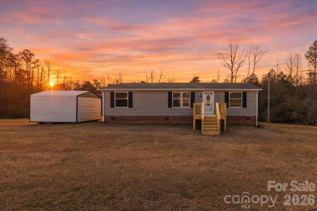 919 Lewittes Road, Taylorsville, NC 28681