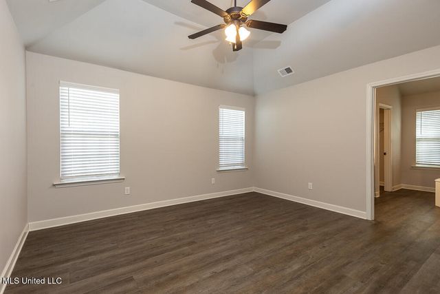 8726 Clark Avenue, Southaven, MS 38672