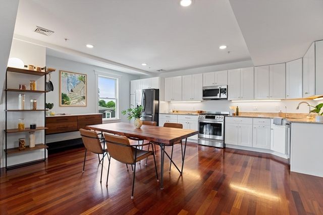 6 Highland Ave 3, Somerville, MA 02143