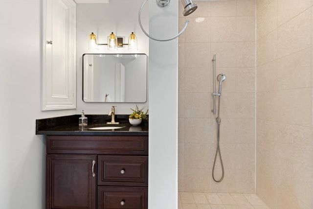 6 Highland Ave 3, Somerville, MA 02143
