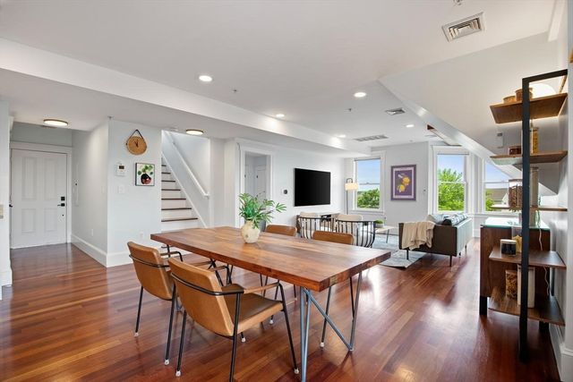 6 Highland Ave 3, Somerville, MA 02143