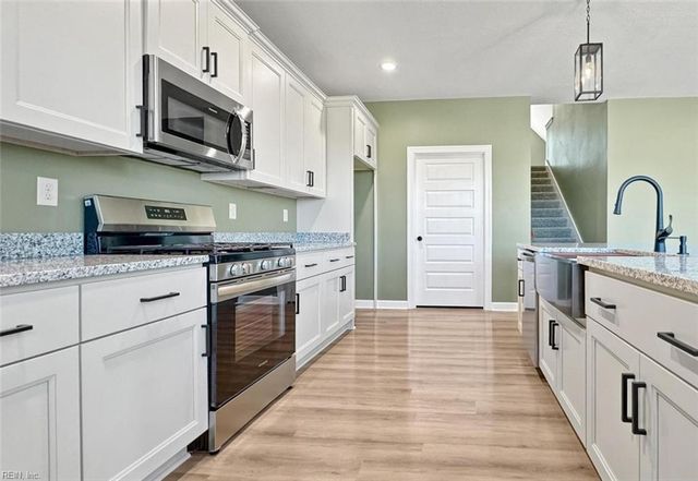 305 Spinnaker ST, Elizabeth City, NC 27909