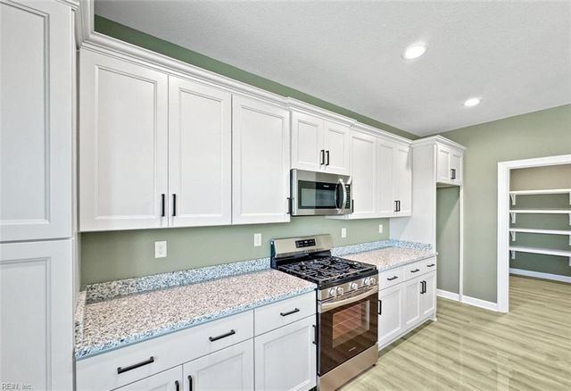 305 Spinnaker ST, Elizabeth City, NC 27909